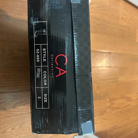 Beautiful brown boots with clasp. - Picture 2 of 3